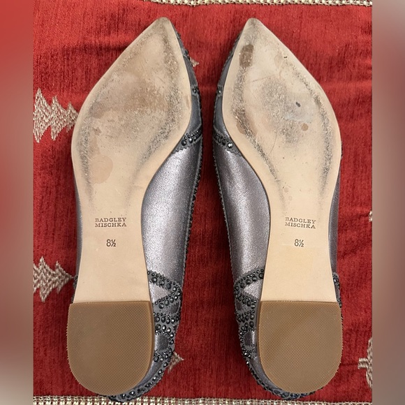 Badgley Mischka Gigi crystal-embellished pointed-toe flats - Size 8.5 - Picture 9 of 10